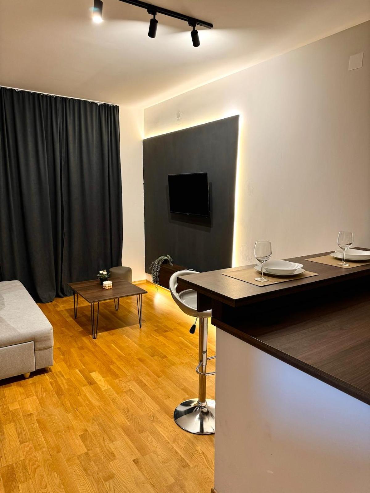 Apartment Center